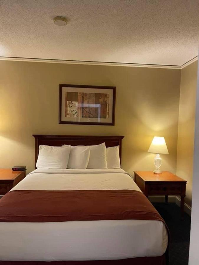 Senate Suites Extended Stay Hotel Topeka Esterno foto