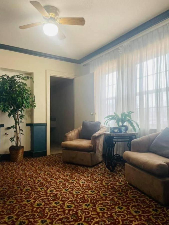 Senate Suites Extended Stay Hotel Topeka Esterno foto