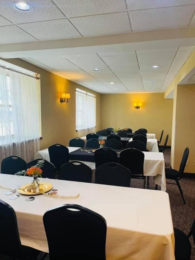 Senate Suites Extended Stay Hotel Topeka Esterno foto